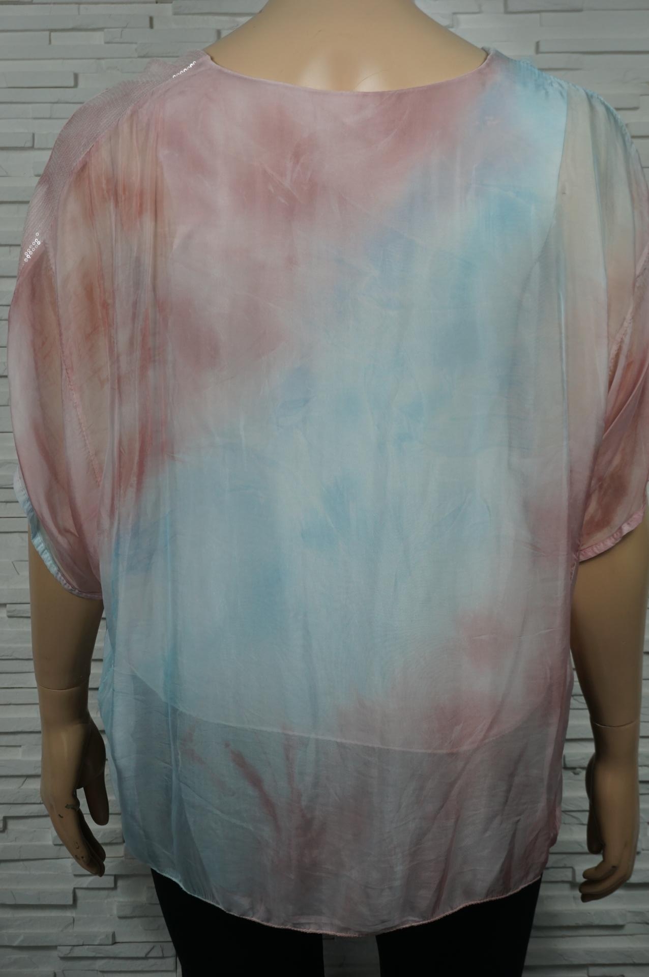 Tunique en soie Tie and dye et à sequin.