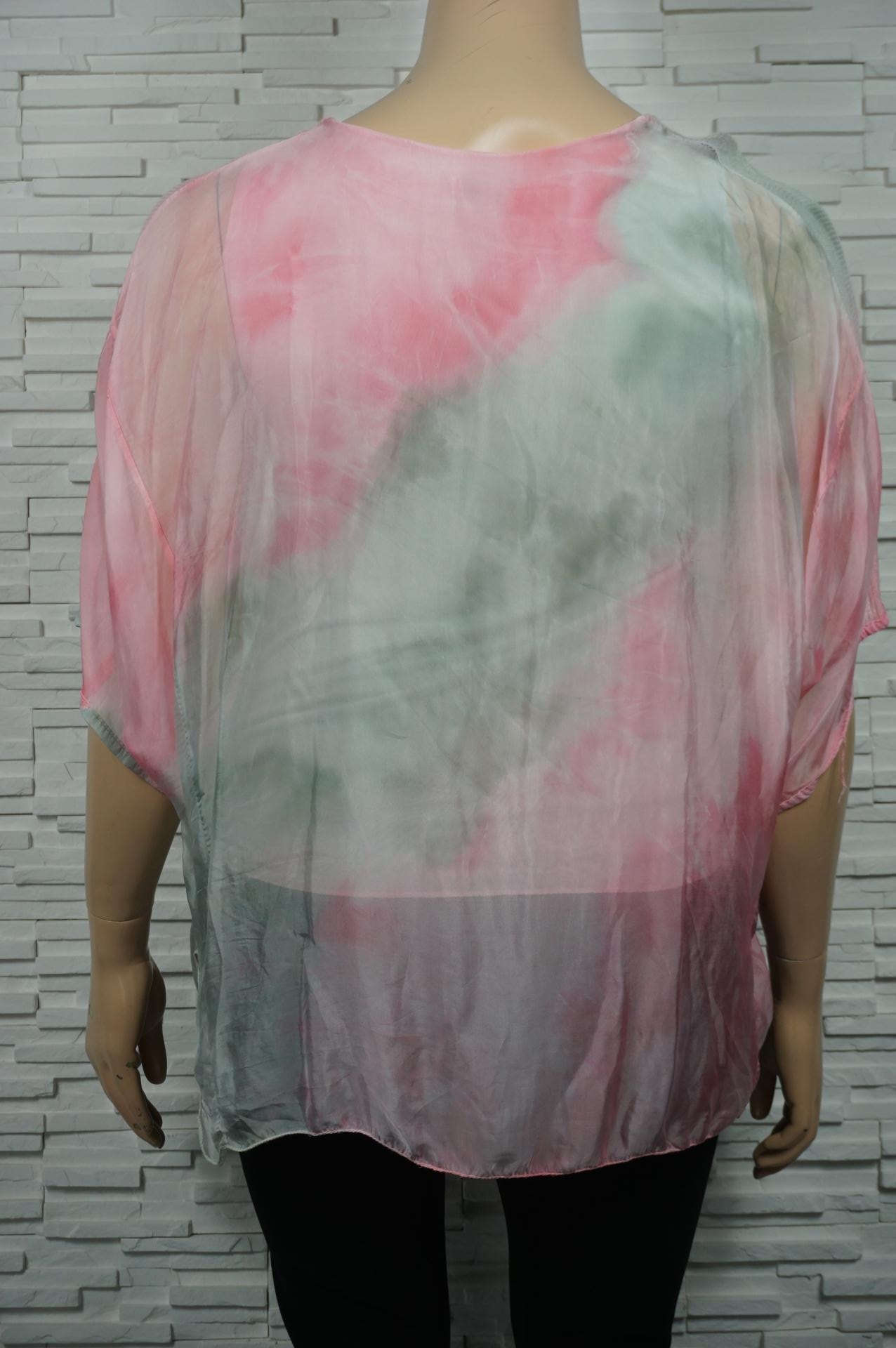 Tunique en soie Tie and dye et à sequin.