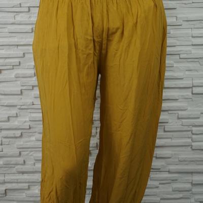 Pantalon sarouel léger extensible.