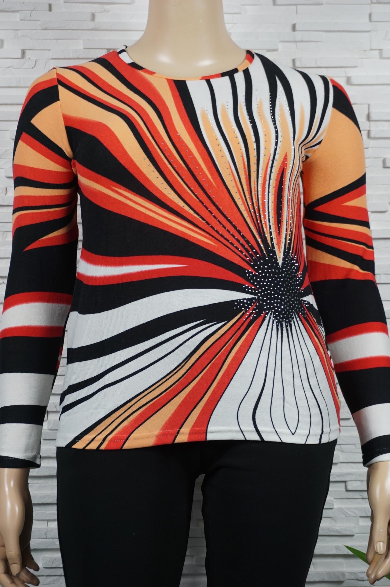 pull imprimé avec strass