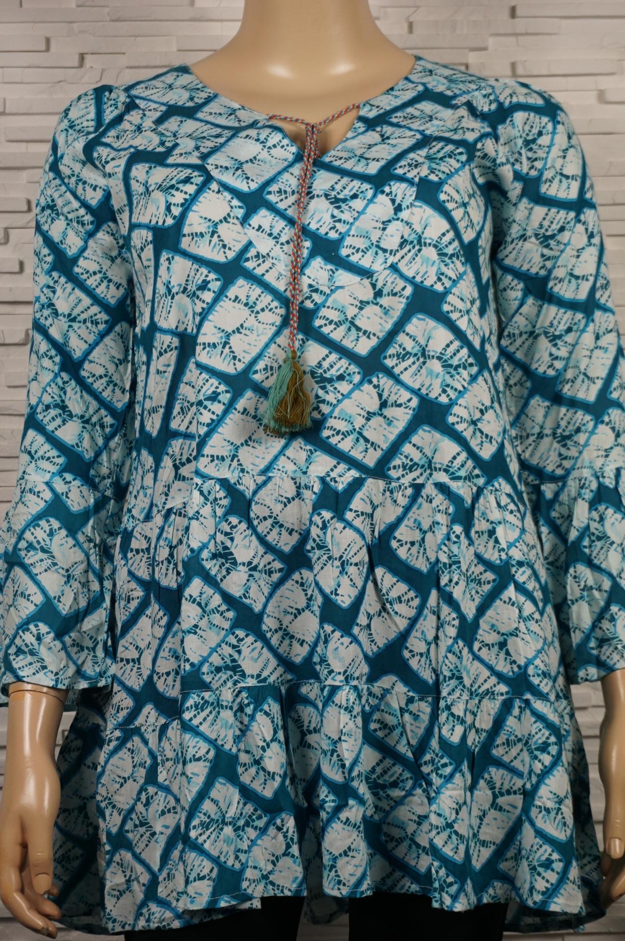 robe imprimé ethnique à volants col V