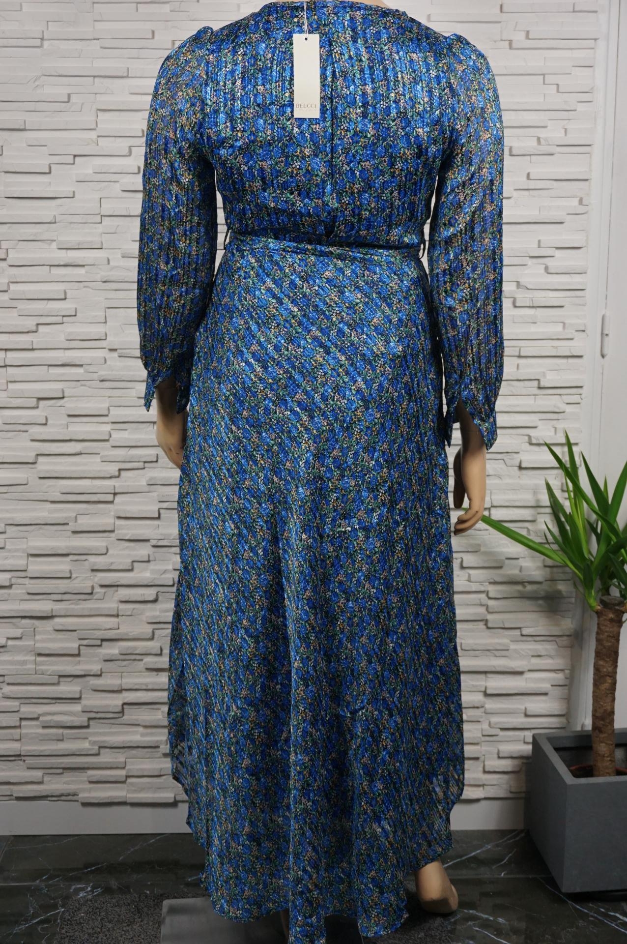 Robe longue fleurie or.