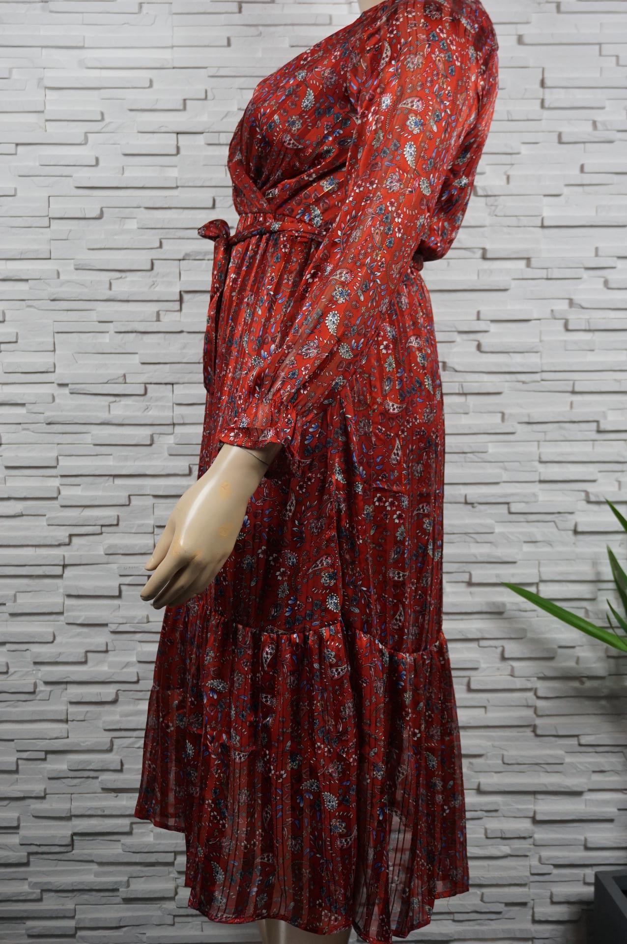 Robe longue fleurie or.