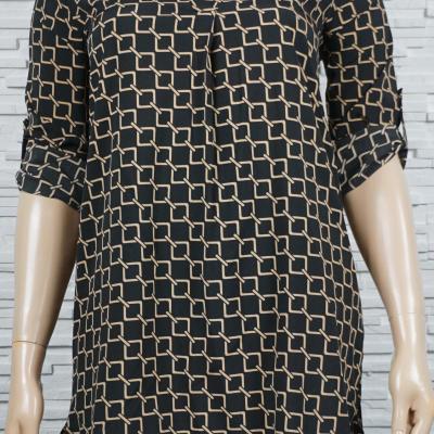 Robe, chemise longue imprimé et asymétrique.