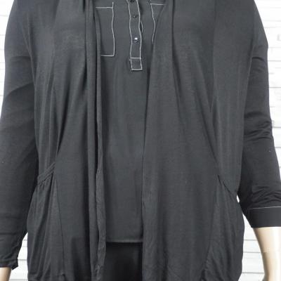 Gilet léger uni 3/4 avec poches.