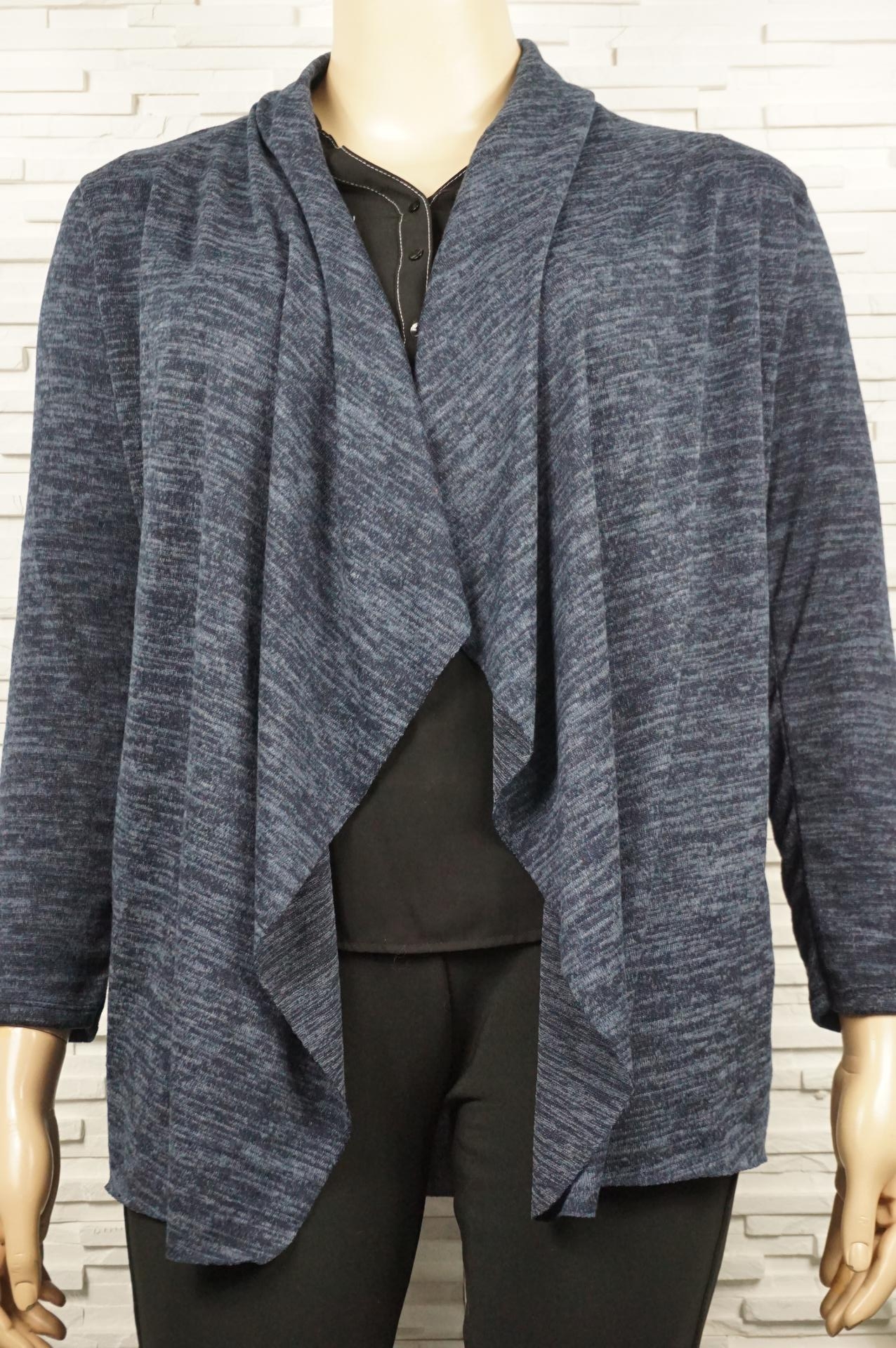 Gilet léger asymétrique.