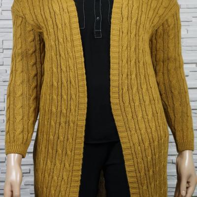 Gilet long torsadé.