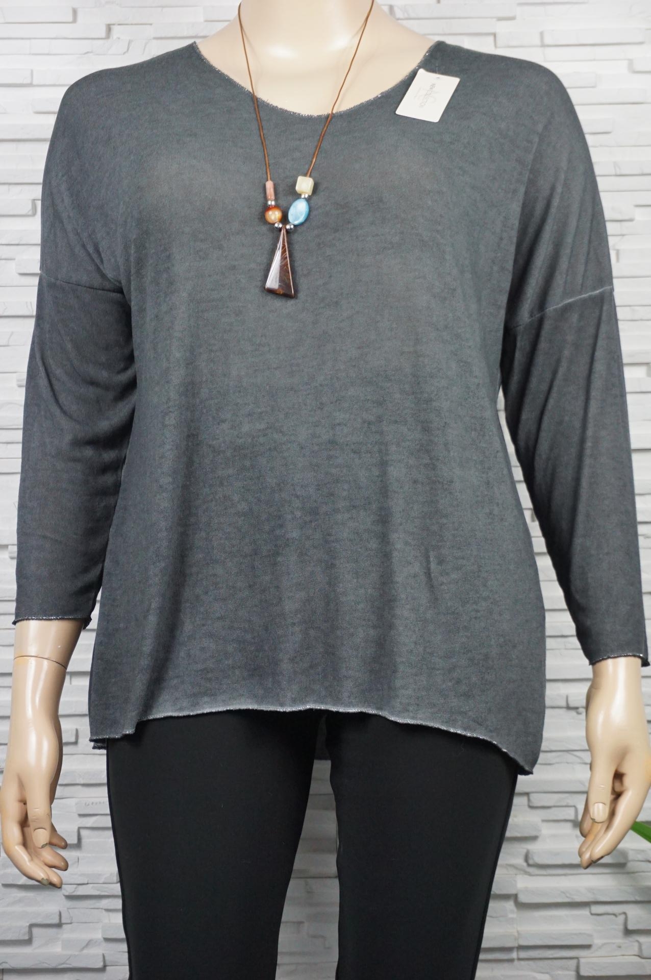 Tunique, t-shirt tie and dye uni avec collier.