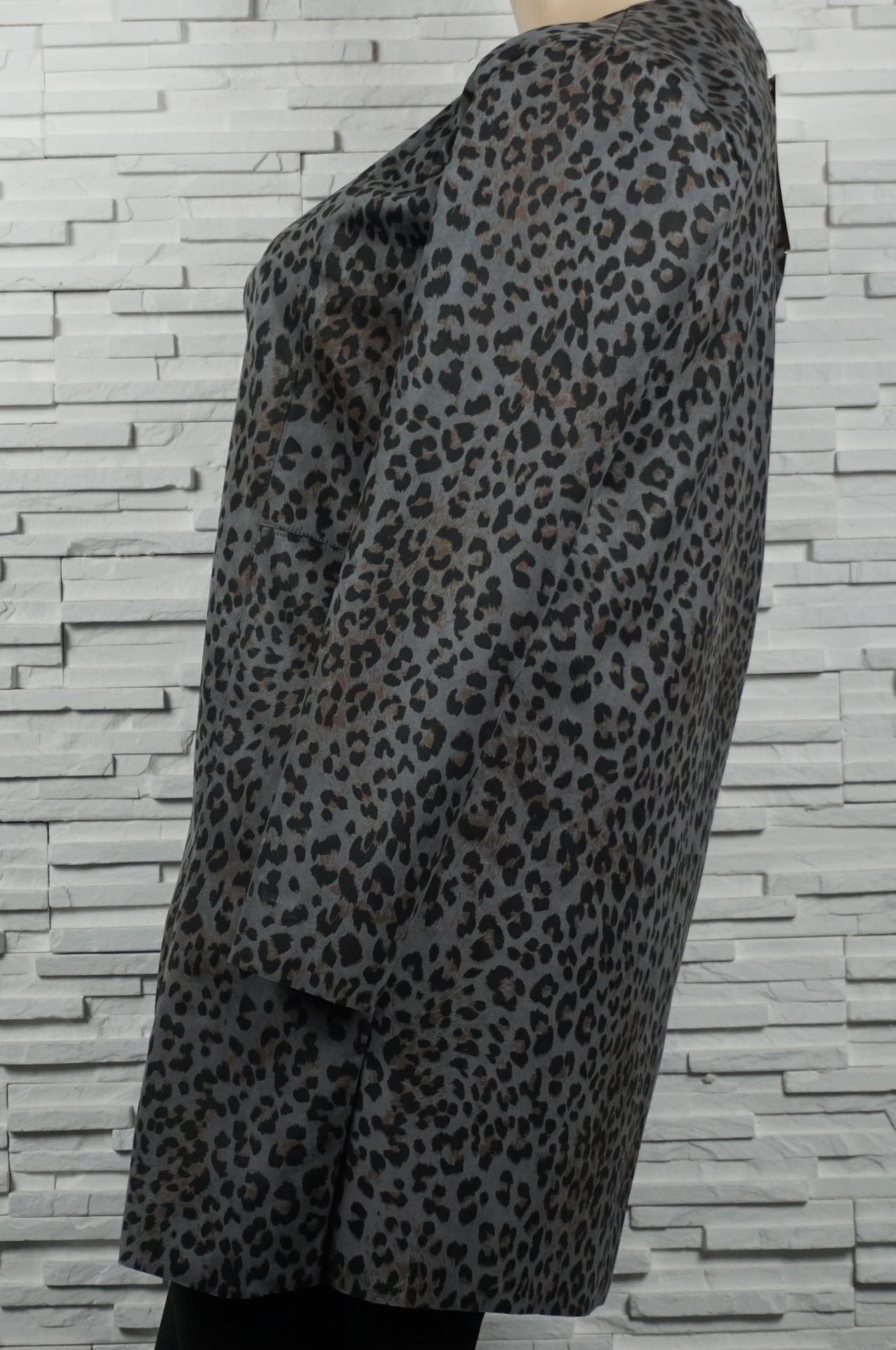 Veste en suédine imprimé léopard.